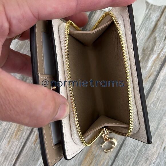 Coach X Peanuts Leather Snap Wallet Bag Purse - Picture 8 of 10